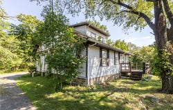 305 Bunker Hill Rd, Center Twp, PA 15001