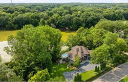 15 Queensland Lane N, Plymouth, MN 55447