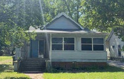 327 Marlboro Ave, Hartsville, SC 29550