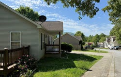 134 W Newberry Drive, Fletcher, NC 28732