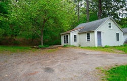 85 Valley Rd, Barre, MA 01005