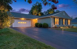 7049 Autumn Wood Ln, Roanoke, VA 24019