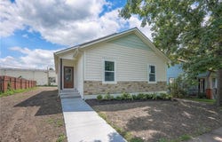 105 W Shawnee Street, Paola, KS 66071