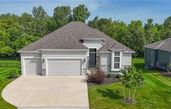14500 Aurora Lane, Basehor, KS 66007