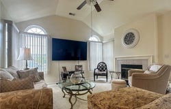 203 Willow Brook Drive NE, Warren, OH 44483