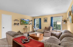 1007 Lake Pl, Louisville, KY 40222