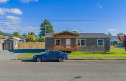 1314 BOTHWICK St, MyrtlePoint, OR 97458