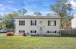 1705 Melbourne Dr, Salem, VA 24153