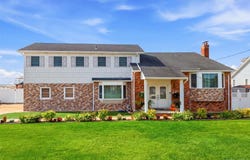 116 Lucinda Drive, Babylon, NY 11702