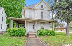 203 S FAYETTE Street, Jacksonville, IL 62650