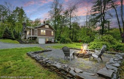 537 PA-507, Paupack, PA 18451
