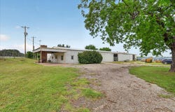 1092 W Highway 199, Springtown, TX 76082