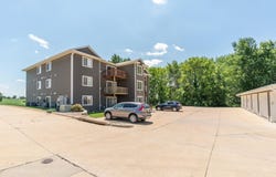 4712 Chadwick Road, Cedar Falls, IA 50613