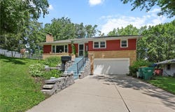 7008 Hill Place N, Crystal, MN 55427
