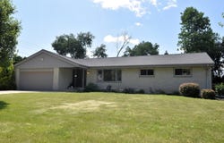 9929 W Ruby Ave, Wauwatosa, WI 53225