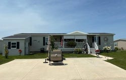 57583 Miller Ct, Lenox, MI 48048