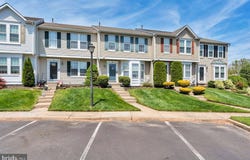 38 PEBBLE LANE, BLACKWOOD, NJ 08012