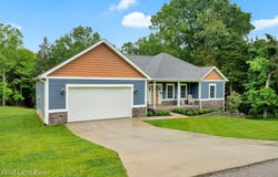 90 Glenn Eagle Rd, Brandenburg, KY 40108