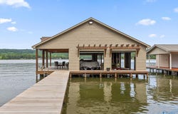 562 Skyline Shores Drive, Scottsboro, AL 35769