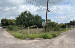 100 N Mariposa Drive, Rio Grande City, TX 78582