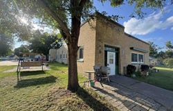 605 E 4th Avenue, Brodhead, WI 53520