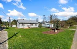 302 Mill Rd, Dover, ID 83825