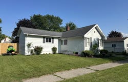 1409 S Warner, Bay City, MI 48706