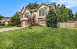 4006 N 38th Street, St Joseph, MO 64506