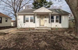 1321 S 10TH Street, Pekin, IL 61554