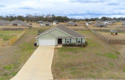 125 Mulberry Drive, Lucedale, MS 39452