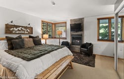 135 Carriage Way 10, Snowmass Village, CO 81615