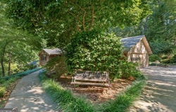 325 Knoll Woods, Roswell, GA 30075