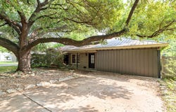 2907 Pinecrest DR, Austin, TX 78757