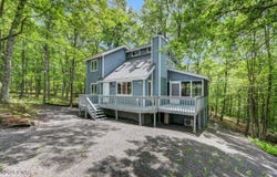108 Minnow Court, Lackawaxen, PA 18435