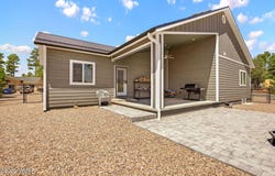 460 S Mountain Pines Avenue, Show Low, AZ 85901