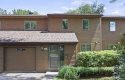 7 Cynthia Ln, Pittsfield, MA 01201