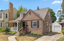 2127 Paris Avenue SE, Grand Rapids, MI 49507
