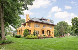 61 Allendale, Terre Haute, IN 47802