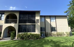 302 Pine Ridge Circle, Greenacres, FL 33463