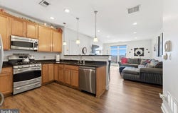 2 N COMMERCE Square, ROBBINSVILLE, NJ 08691