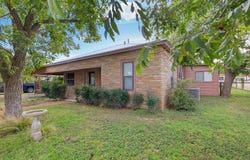811 N 7th St, Alpine, TX 79830
