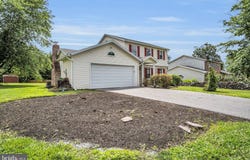 18 DOUGLAS COURT, CARLISLE, PA 17013