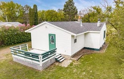 1008 Spring Lake Rd, Cloquet, MN 55720