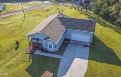 3337 Buttermilk Rd, Lenoir City, TN 37771