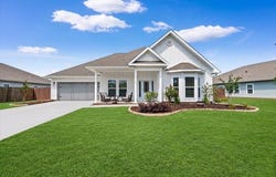 110 E Oak Trees Lane, Freeport, FL 32439