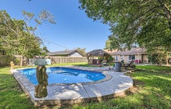 9513 Braeburn GLN, Austin, TX 78729