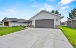 710 TAMBOUR Court, DE PERE, WI 54115