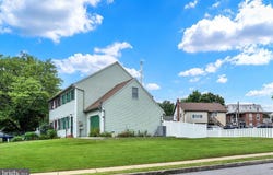 15 BEECH LANE, ELIZABETHTOWN, PA 17022