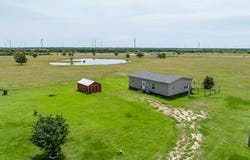 135 HCR 3266, Mount Calm, TX 76673