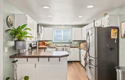 640 N Heights Drive, Eagle Point, OR 97524